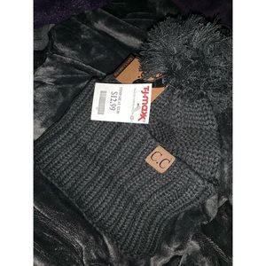 CC beanie with Pom